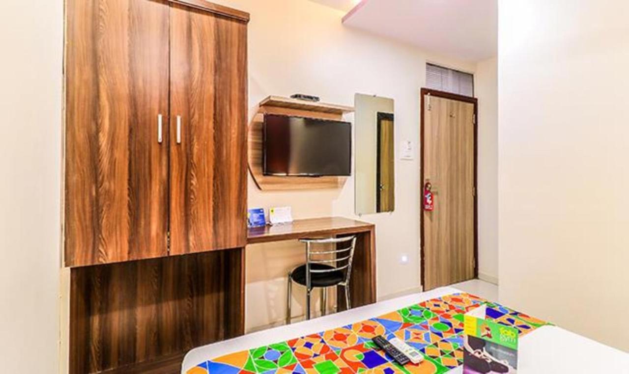 Hotel Hill Park Мумбай Екстериор снимка