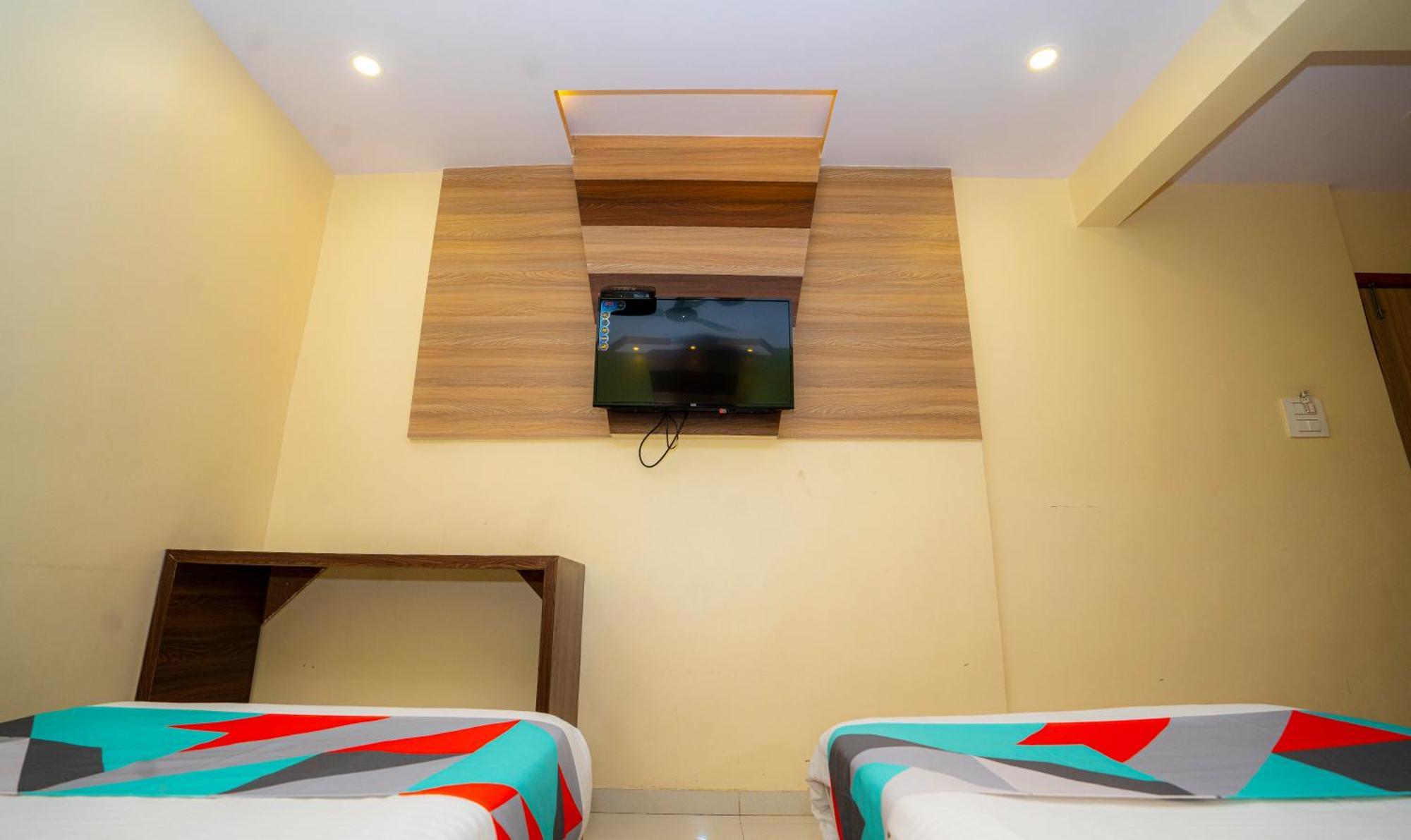 Hotel Hill Park Мумбай Екстериор снимка