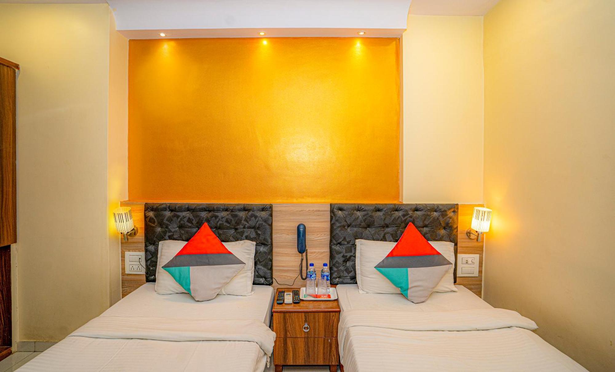 Hotel Hill Park Мумбай Екстериор снимка