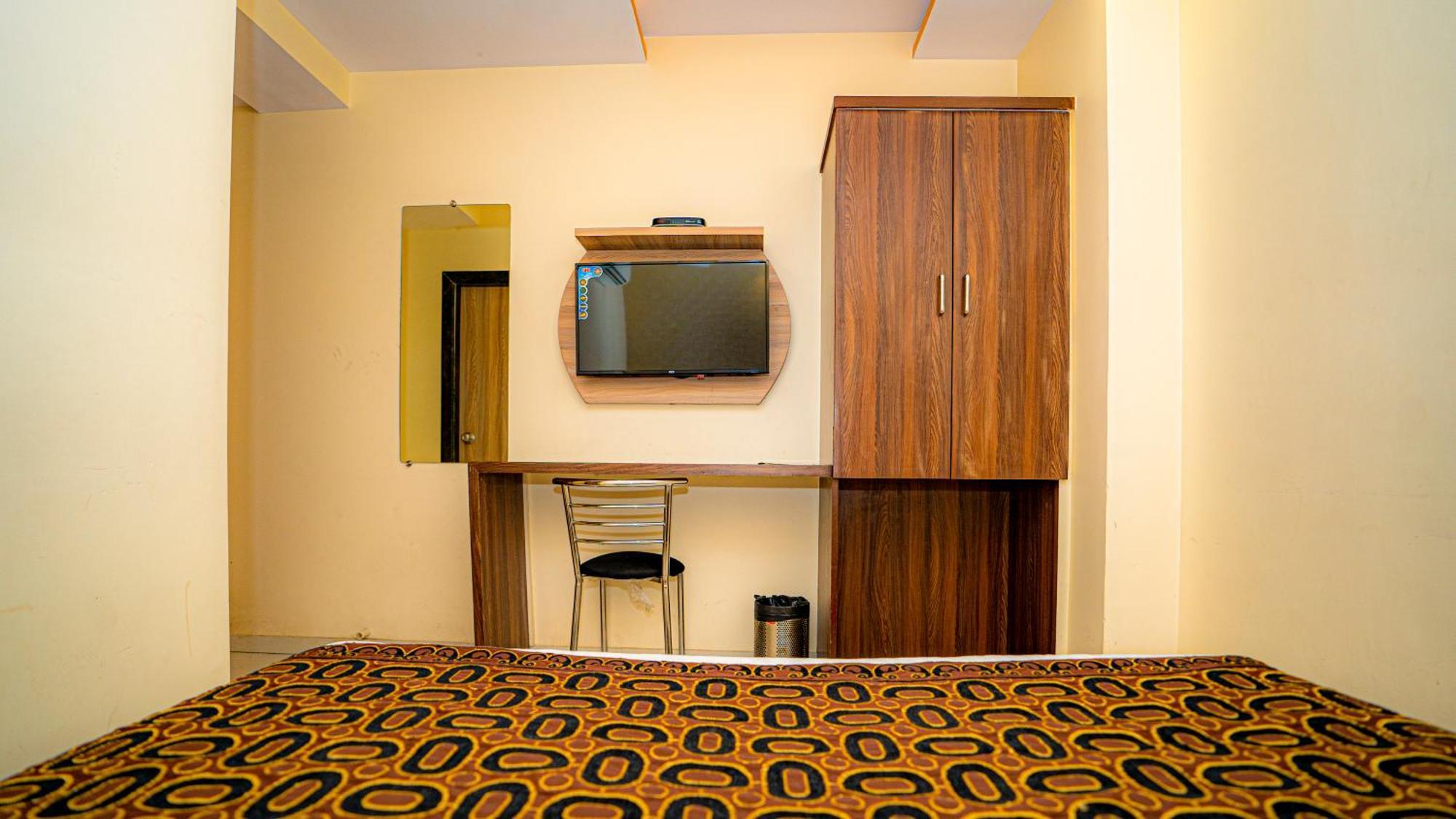 Hotel Hill Park Мумбай Екстериор снимка