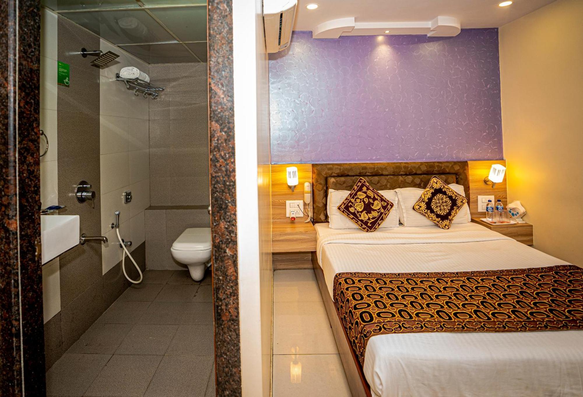 Hotel Hill Park Мумбай Екстериор снимка