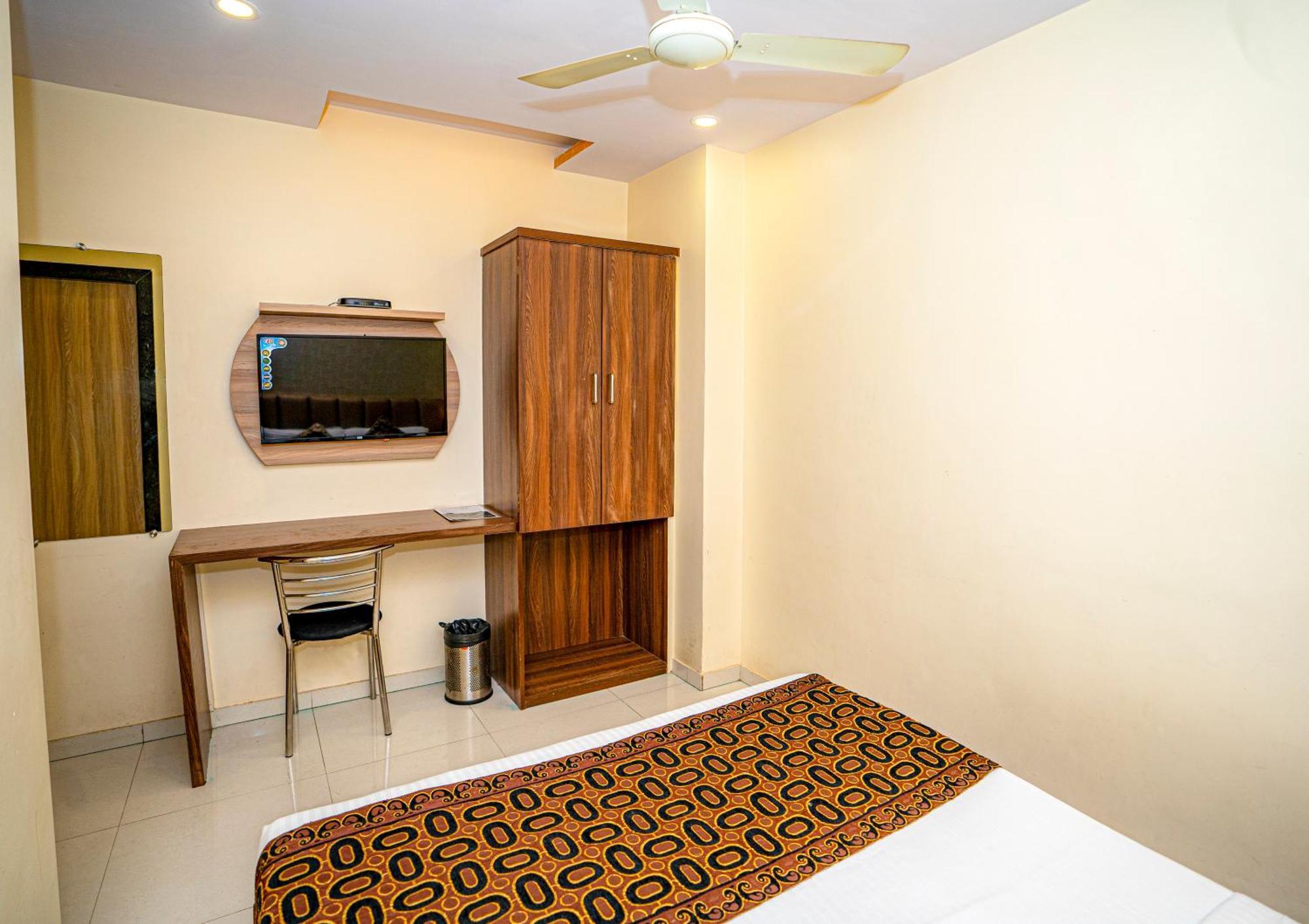 Hotel Hill Park Мумбай Екстериор снимка